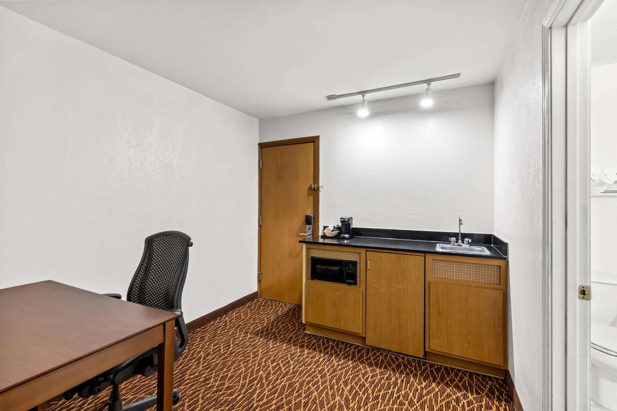 Quality Inn Marietta Exteriör bild